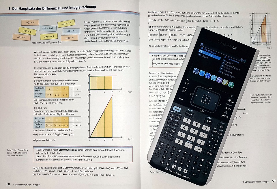 Smartphone con aplicación de calculadora científica